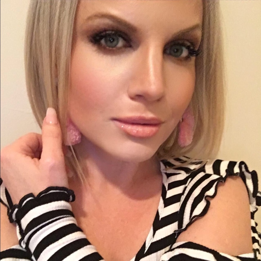 Meet your Posh Ambassador Claire